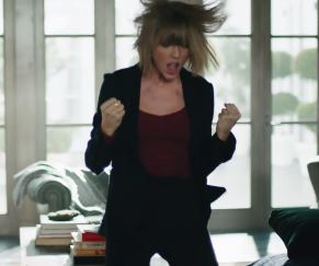 Taylor-Swift-Dances-Apple-Music-Commercial.jpg